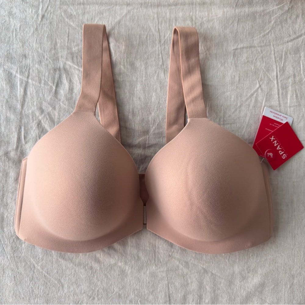 SPANX wireless nude bra front clip 36D